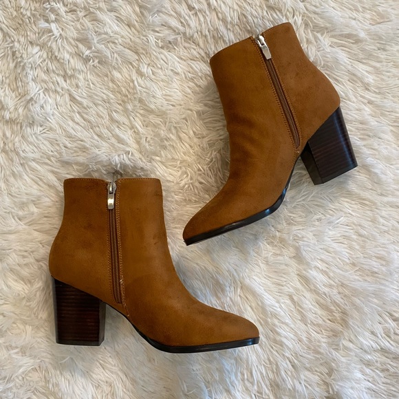 Nine West Neva Boots - Picture 2 of 11